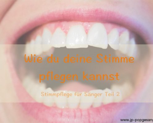 Wie Sänger ihre Stimme pflegen können. Mund, der lächelt